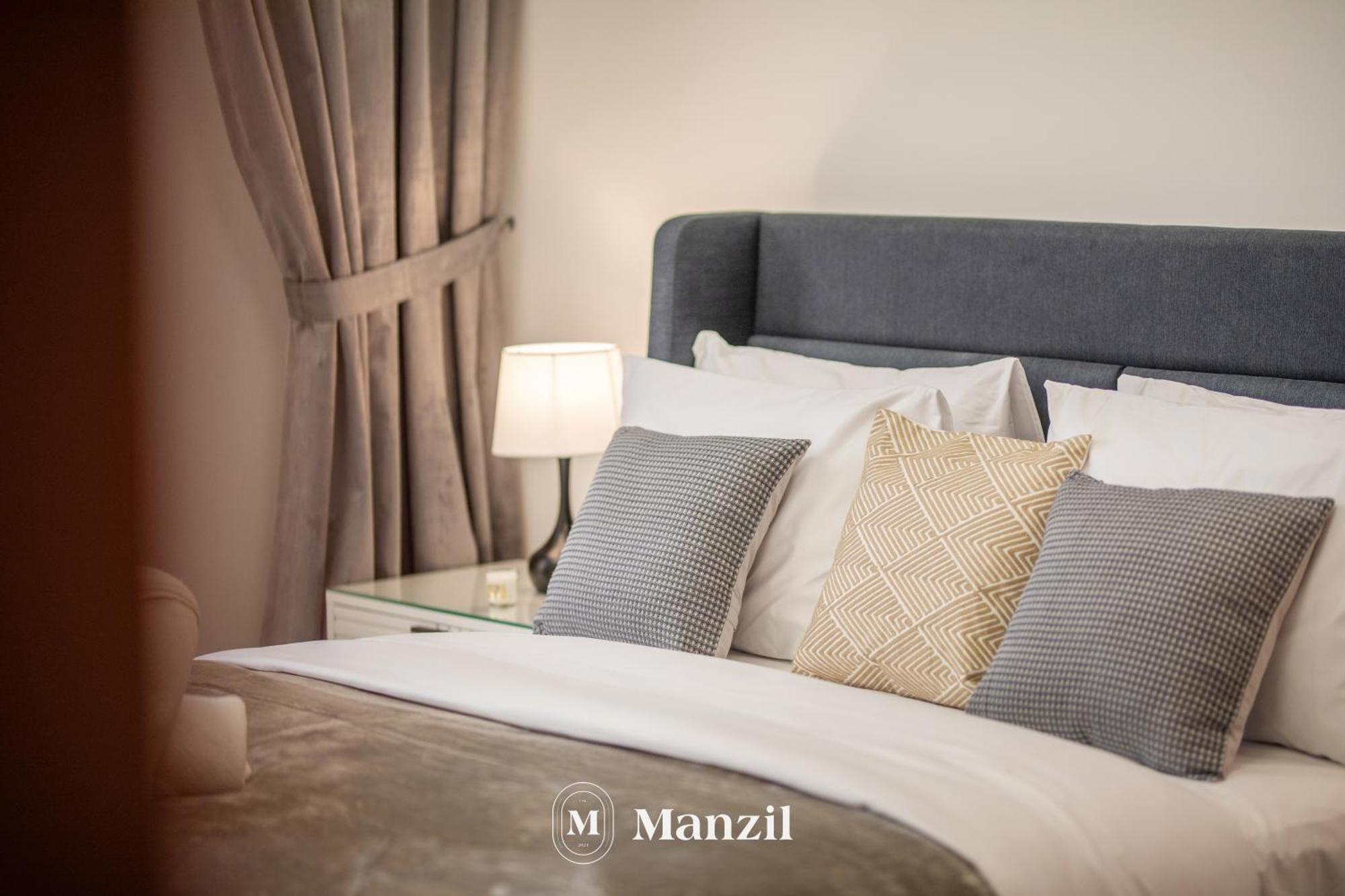 Manzil - Lavish 3br In Jbr With Sea Views And 5 Min Walk To